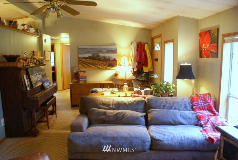 8059 Southeast Nelson Road Olalla, WA 98359 - Photo 6 of 14 Gallery Image 6