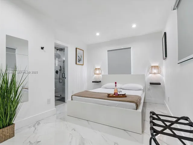 $3,900 | 2171 Northwest 49th Street, Miami, FL 33142