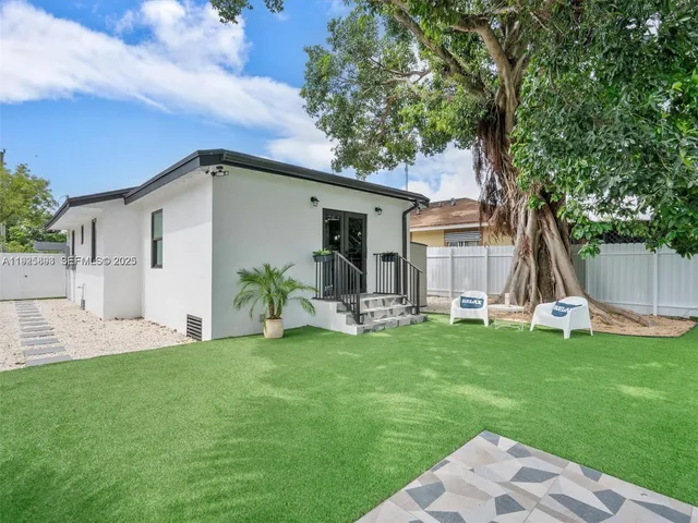 $3,900 | 2171 Northwest 49th Street, Miami, FL 33142