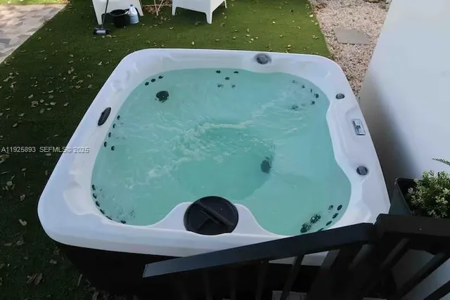 $3,900 | 2171 Northwest 49th Street, Miami, FL 33142