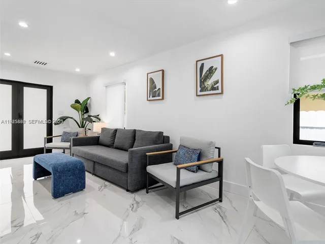 $3,900 | 2171 Northwest 49th Street, Miami, FL 33142