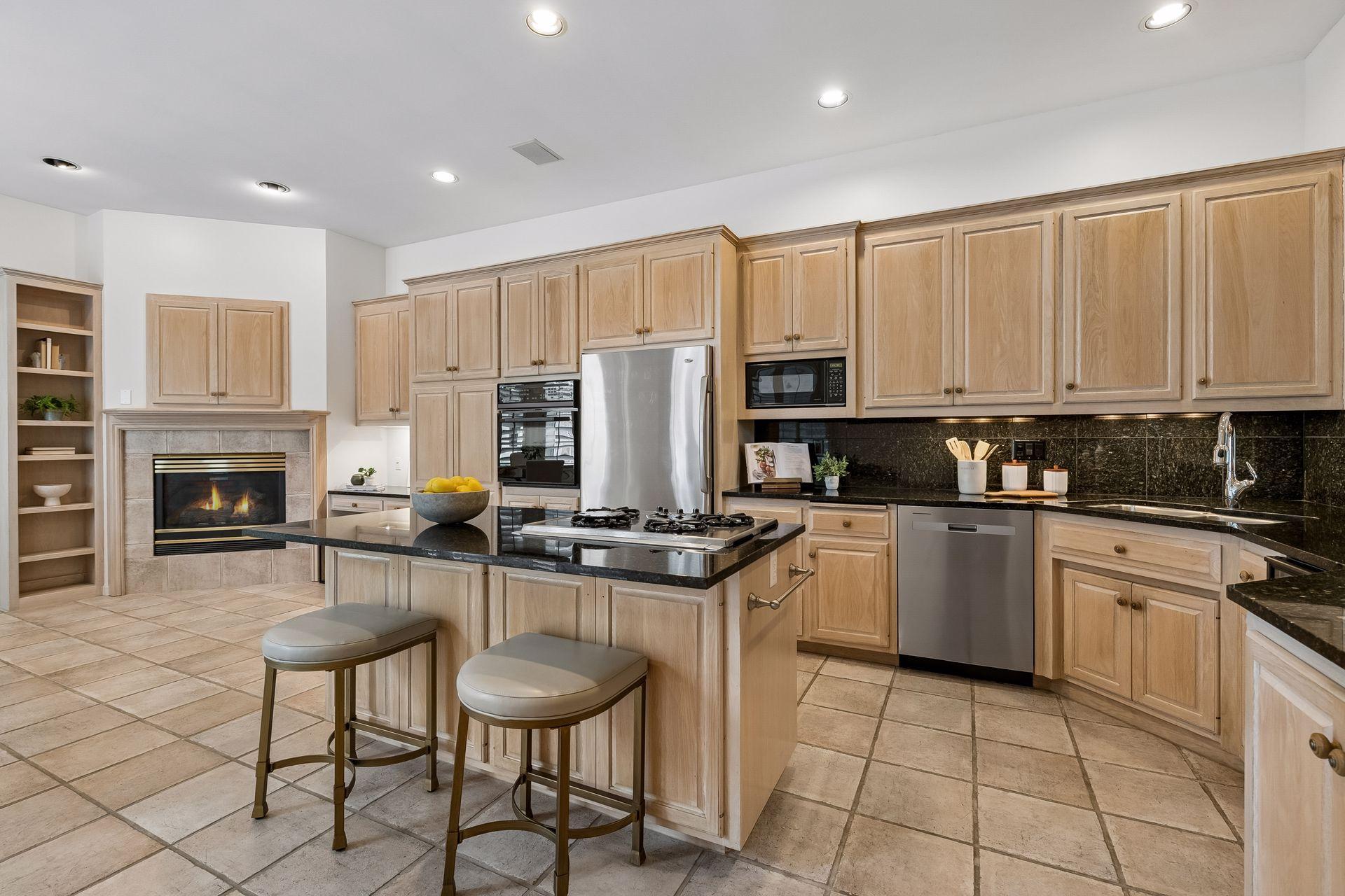 7238 Lewis Ridge Parkway Edina, MN 55439 - Photo 8 of 33