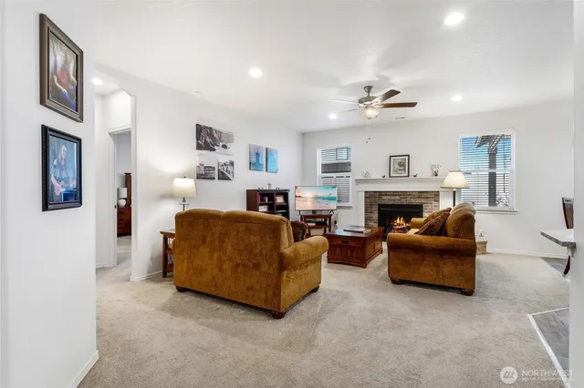 $379,000 | 502 Montana Street, Moses Lake, WA 98837