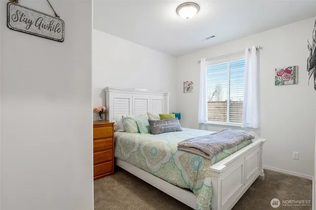 $379,000 | 502 Montana Street, Moses Lake, WA 98837