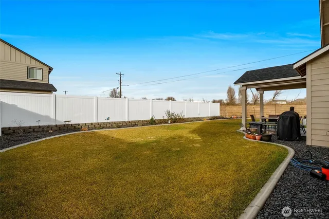 $379,000 | 502 Montana Street, Moses Lake, WA 98837