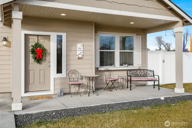 $379,000 | 502 Montana Street, Moses Lake, WA 98837