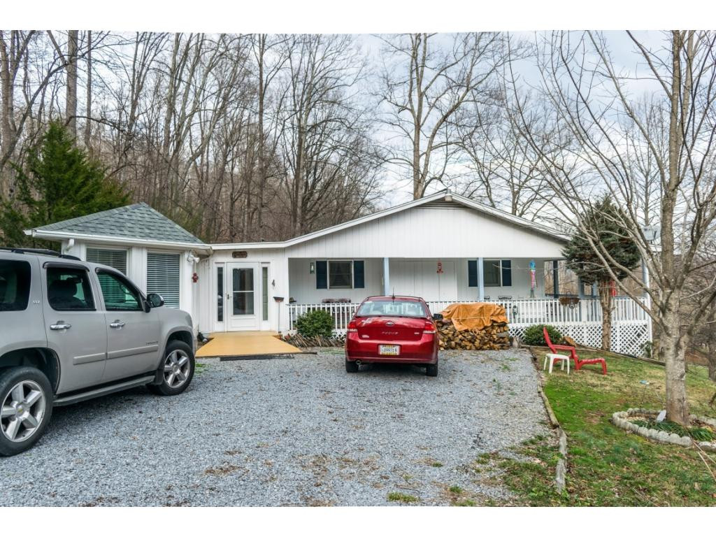 222 Clay Little Road Elizabethton, TN 37643 - Photo 4 of 24 Photo 4