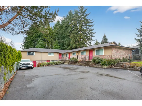 $899,000 | 18010 Southeast Langensand Road, Sandy, OR 97055