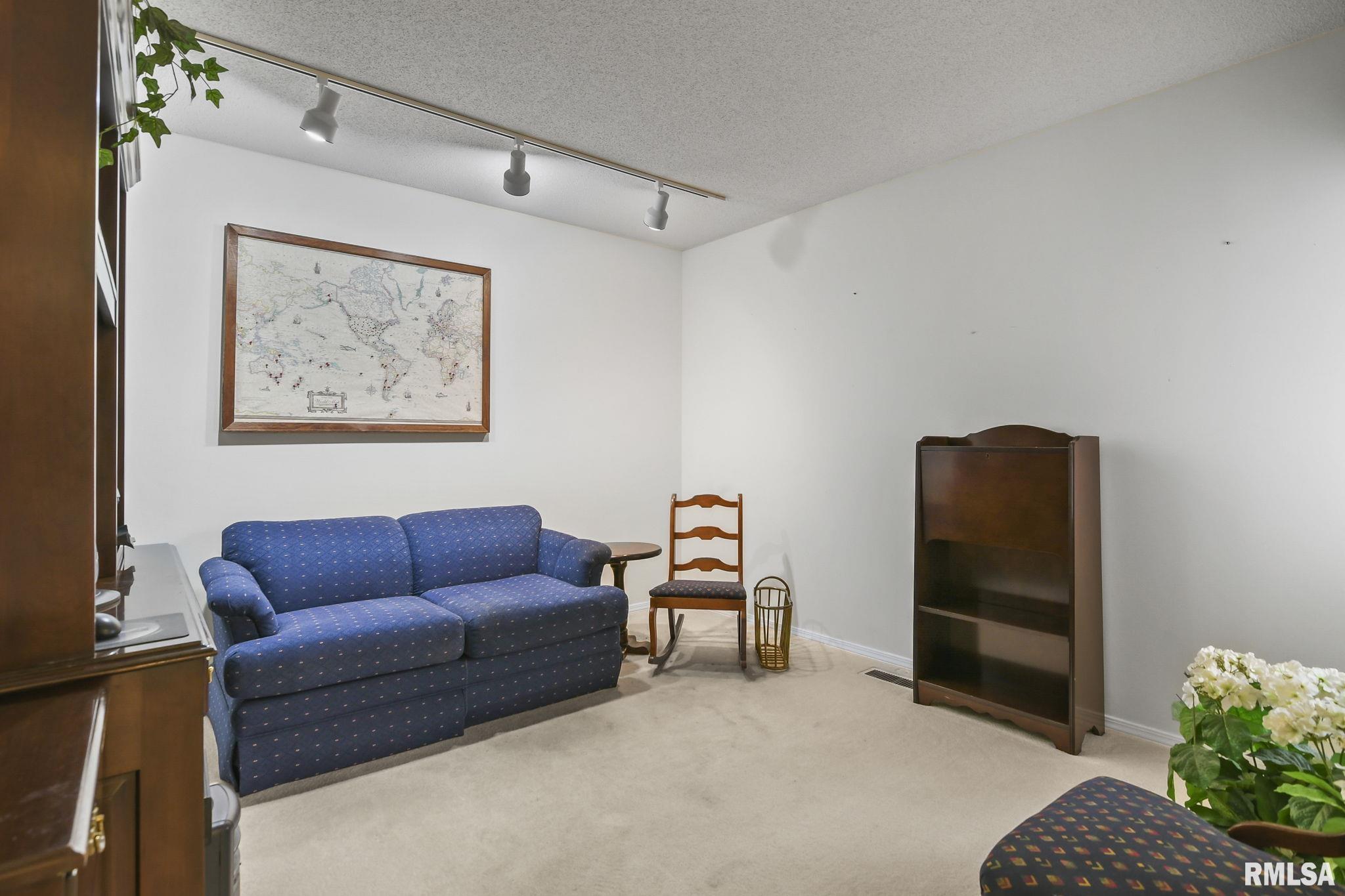 7 Turnberry Place, Unit 7 Springfield, IL 62704 - Photo 29 of 38