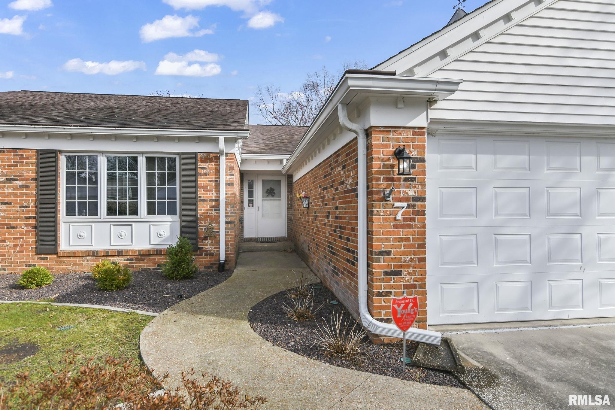 7 Turnberry Place, Unit 7 Springfield, IL 62704 - Photo 3 of 38