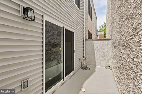 $949,900 | 601 South 17th Street, Philadelphia, PA 19146