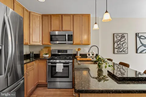 $949,900 | 601 South 17th Street, Philadelphia, PA 19146