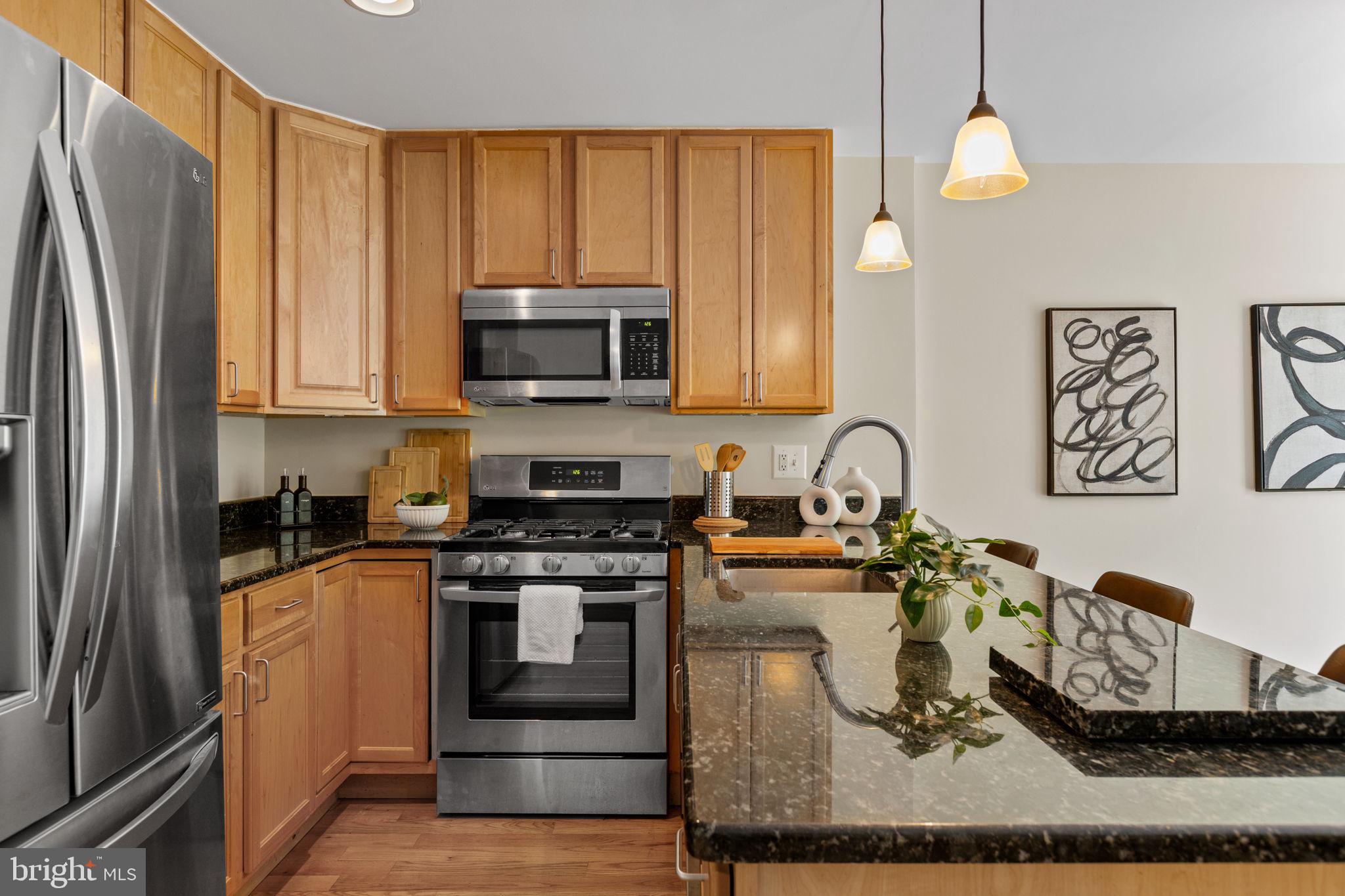 601 South 17th Street Philadelphia, PA 19146 - Photo 7 of 35