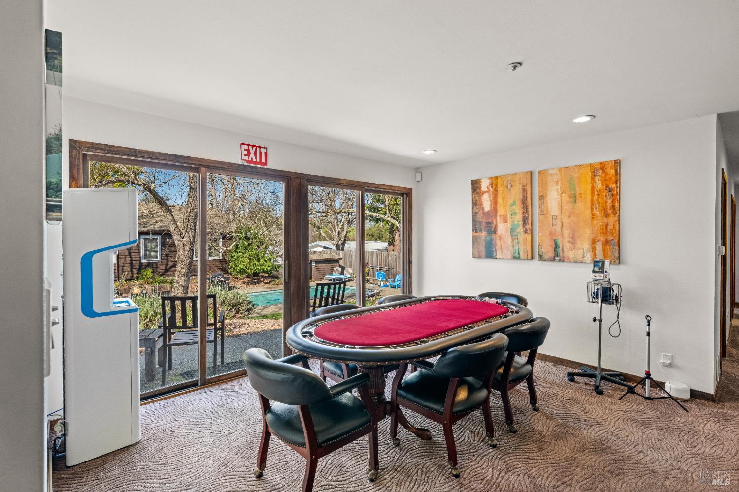 8 Circle Road San Rafael, CA 94903 - Photo 20 of 45 a dining room with a table and chairs