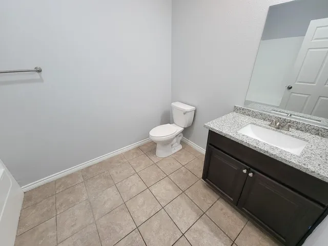 $1,625 | 3201 J P Davis Avenue, Bay City, TX 77414