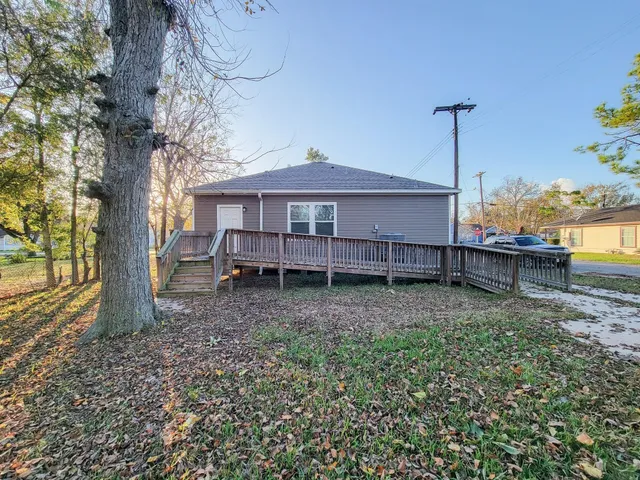 $1,625 | 3201 J P Davis Avenue, Bay City, TX 77414