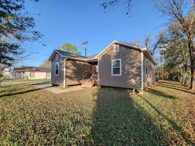 $1,625 | 3201 J P Davis Avenue, Bay City, TX 77414