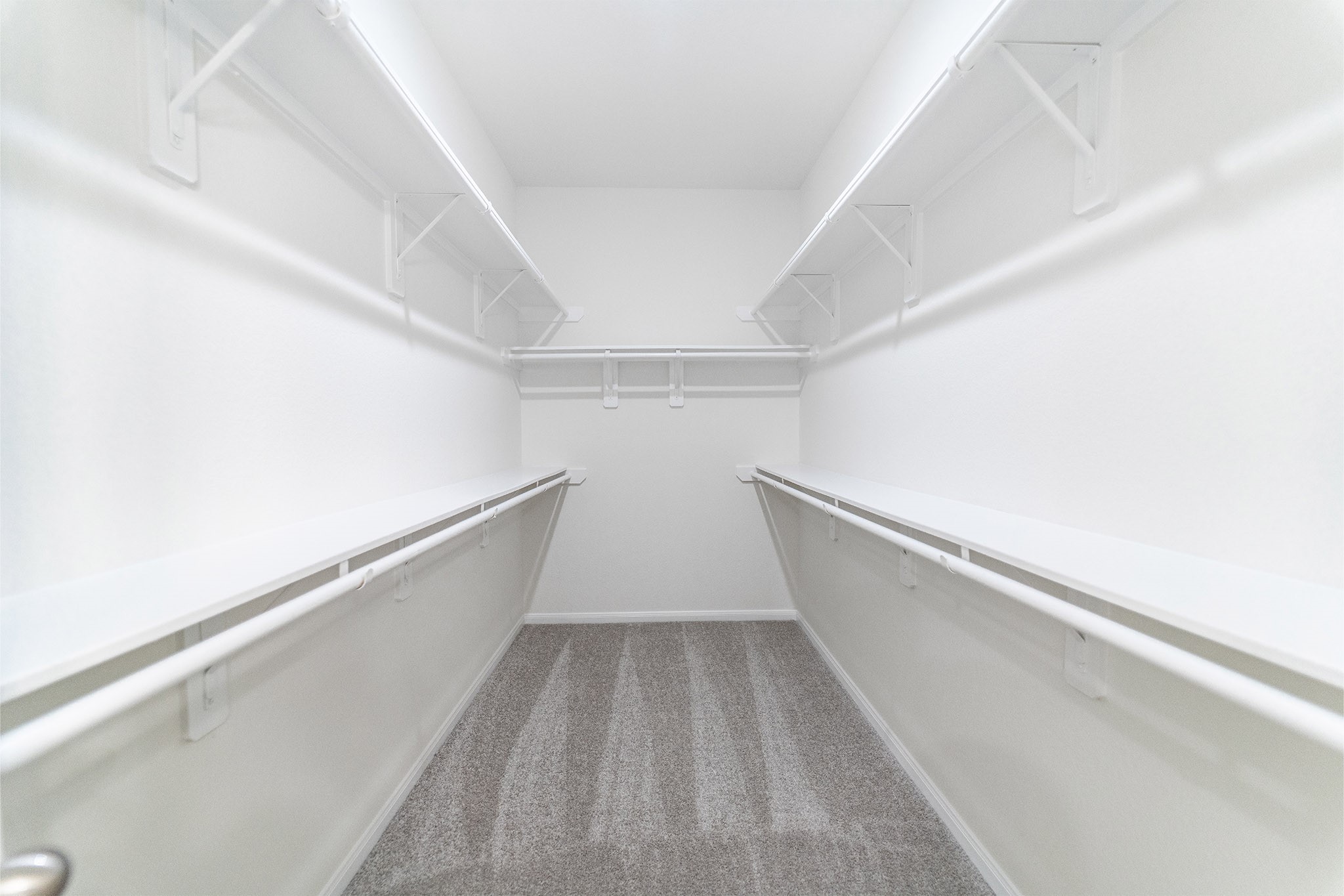 1923 Parks Edge Lane Angleton, TX 77515 - Photo 16 of 25 a view of closet with window