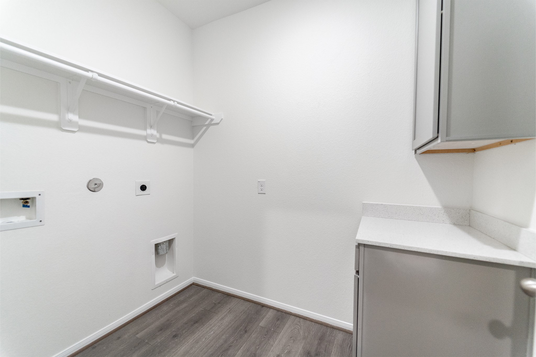 1923 Parks Edge Lane Angleton, TX 77515 - Photo 24 of 25 a view of small space with wooden floor