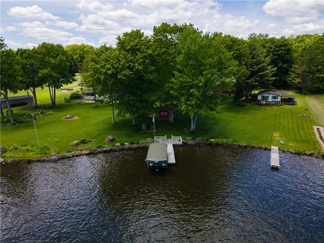 $999,999 | 808 Latonka Drive, Mercer, PA 16137