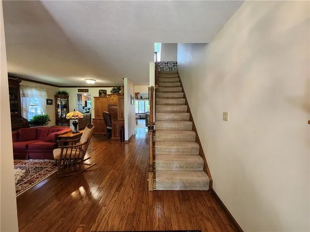 $999,999 | 808 Latonka Drive, Mercer, PA 16137