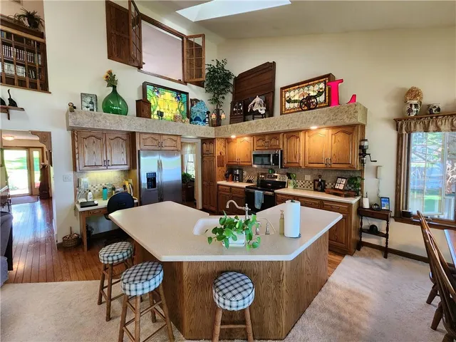 $999,999 | 808 Latonka Drive, Mercer, PA 16137