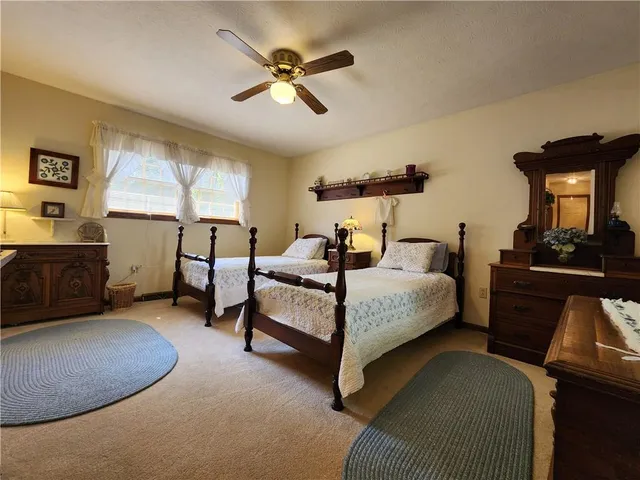 $999,999 | 808 Latonka Drive, Mercer, PA 16137