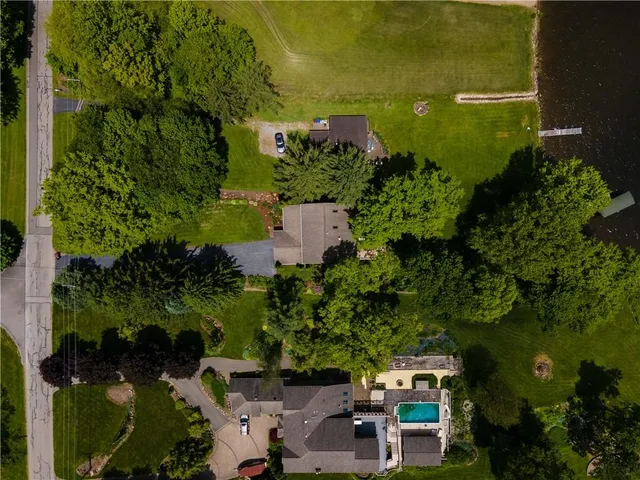 $999,999 | 808 Latonka Drive, Mercer, PA 16137