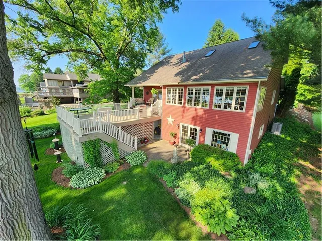 $999,999 | 808 Latonka Drive, Mercer, PA 16137