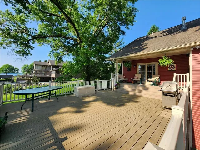 $999,999 | 808 Latonka Drive, Mercer, PA 16137