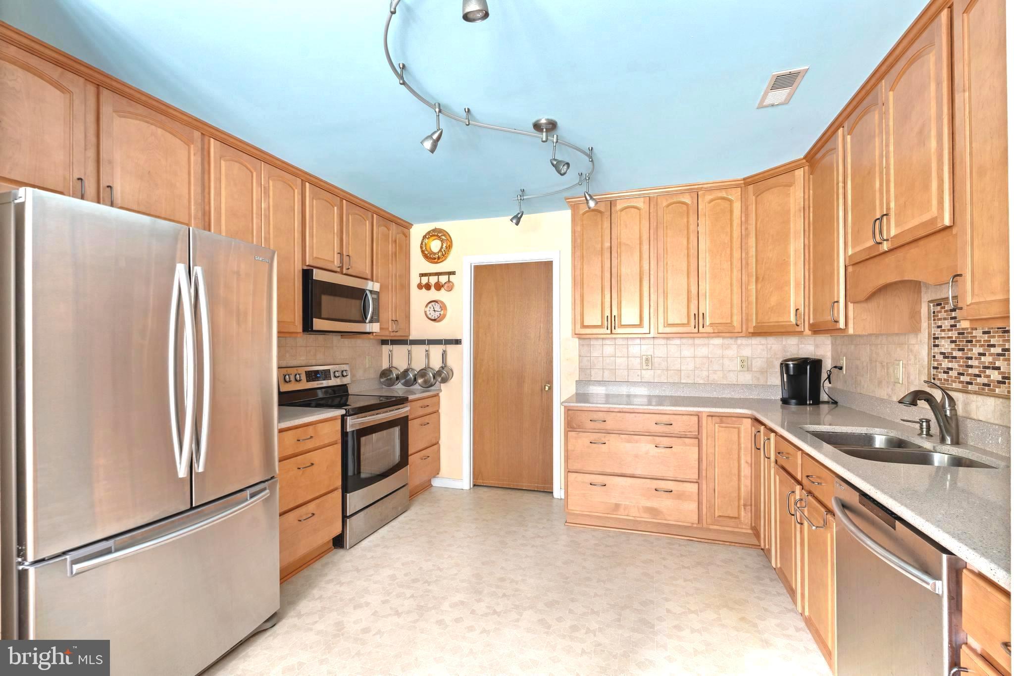 13293 Round Hill Road King George, VA 22485 - Photo 7 of 27 Gallery Image 7