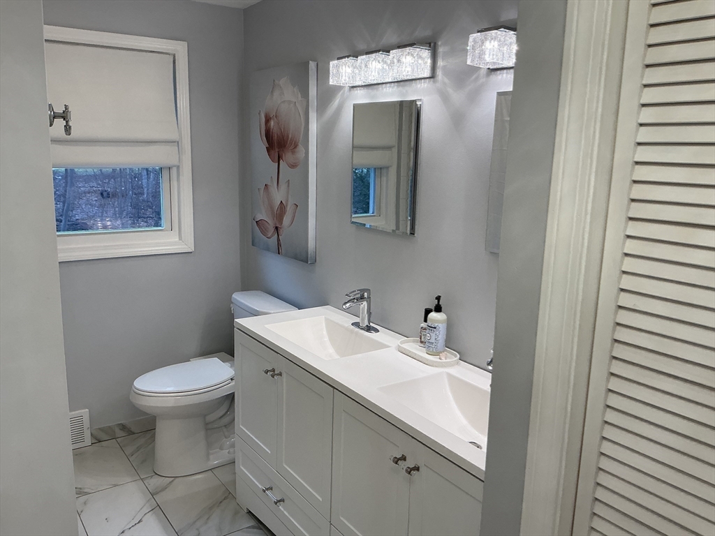 34 Pebble Path Lane West Springfield, MA 01089 - Photo 24 of 35