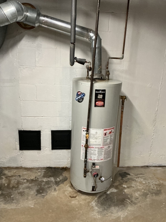 34 Pebble Path Lane West Springfield, MA 01089 - Photo 32 of 35