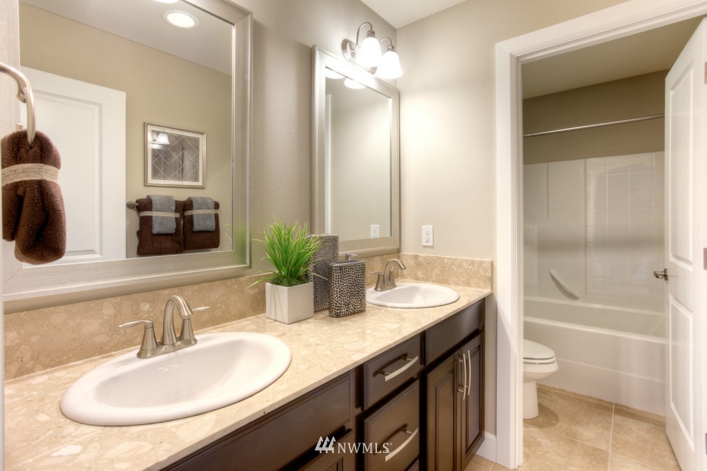 17933 33rd Avenue Southeast, Unit 17 Bothell, WA 98012 - Photo 11 of 17