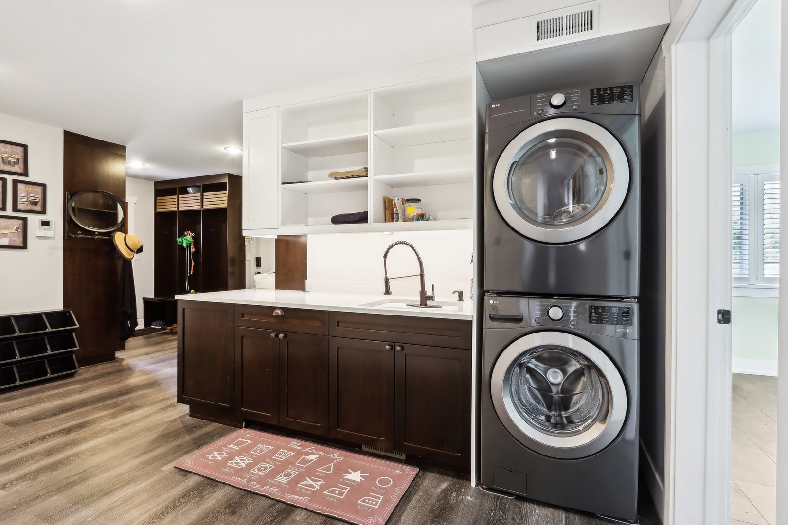 598 Rockefeller Road Lake Forest, IL 60045 - Photo 18 of 86 a utility room with sink dryer and washer