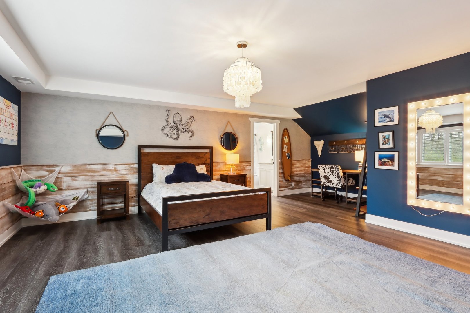 598 Rockefeller Road Lake Forest, IL 60045 - Photo 43 of 86 a living room with furniture and a chandelier