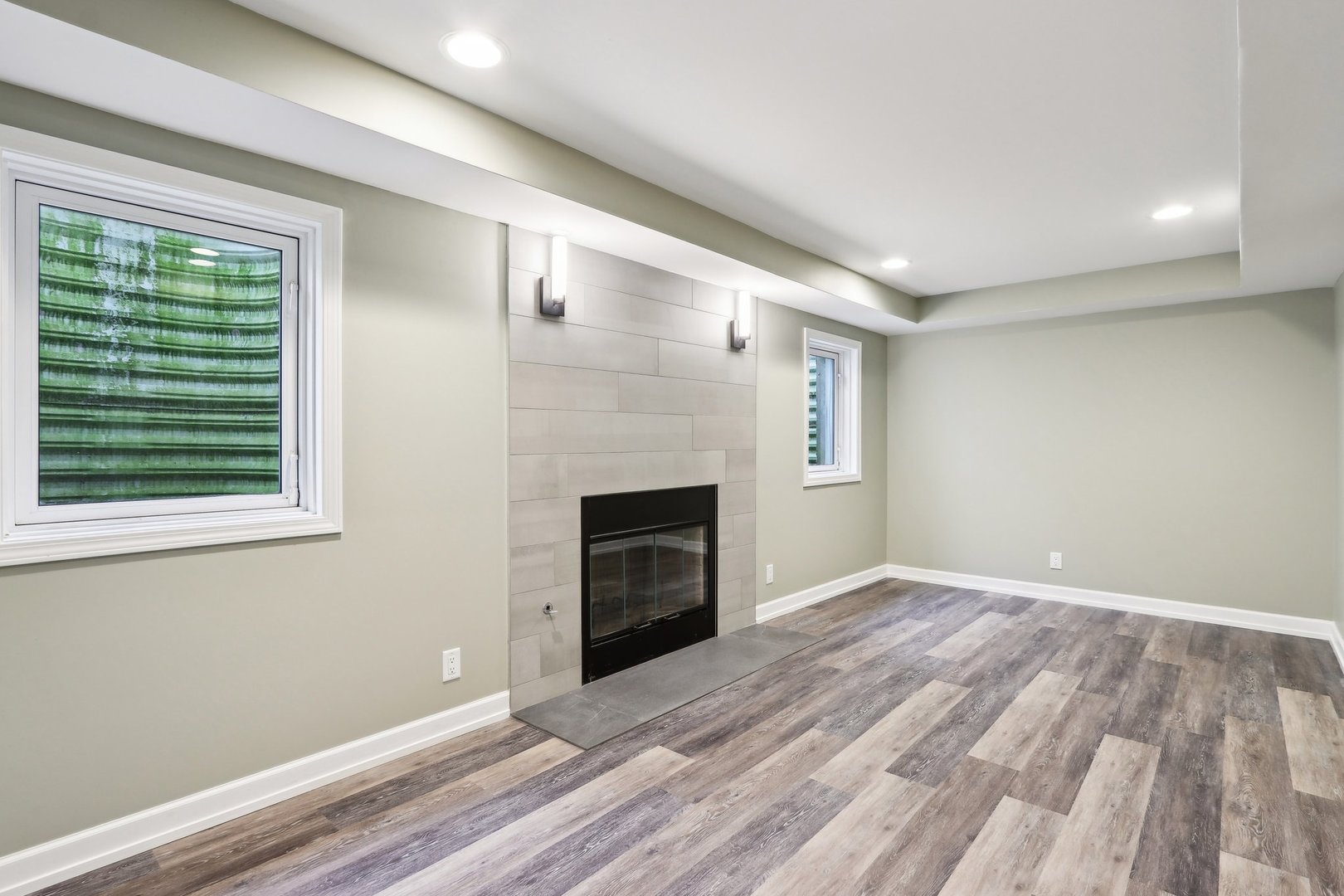 598 Rockefeller Road Lake Forest, IL 60045 - Photo 67 of 86 a view of an empty room with a window and fireplace