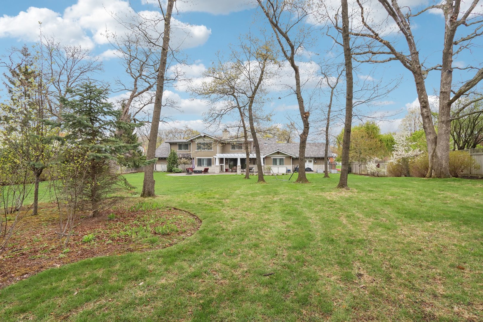 598 Rockefeller Road Lake Forest, IL 60045 - Photo 74 of 86 a view of a park with large trees