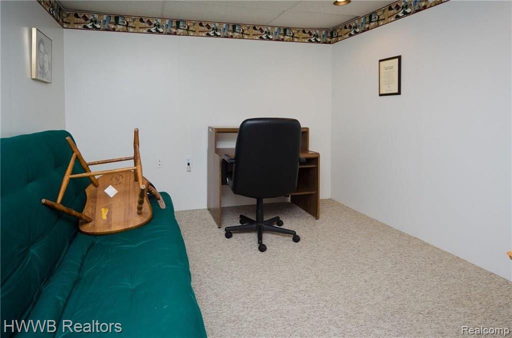 867 Augusta Drive Rochester Hills, MI 48309 - Photo 25 of 34