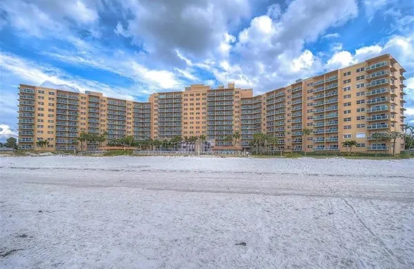 $2,995 | 880 Mandalay Avenue, Unit C410, Clearwater, FL 33767