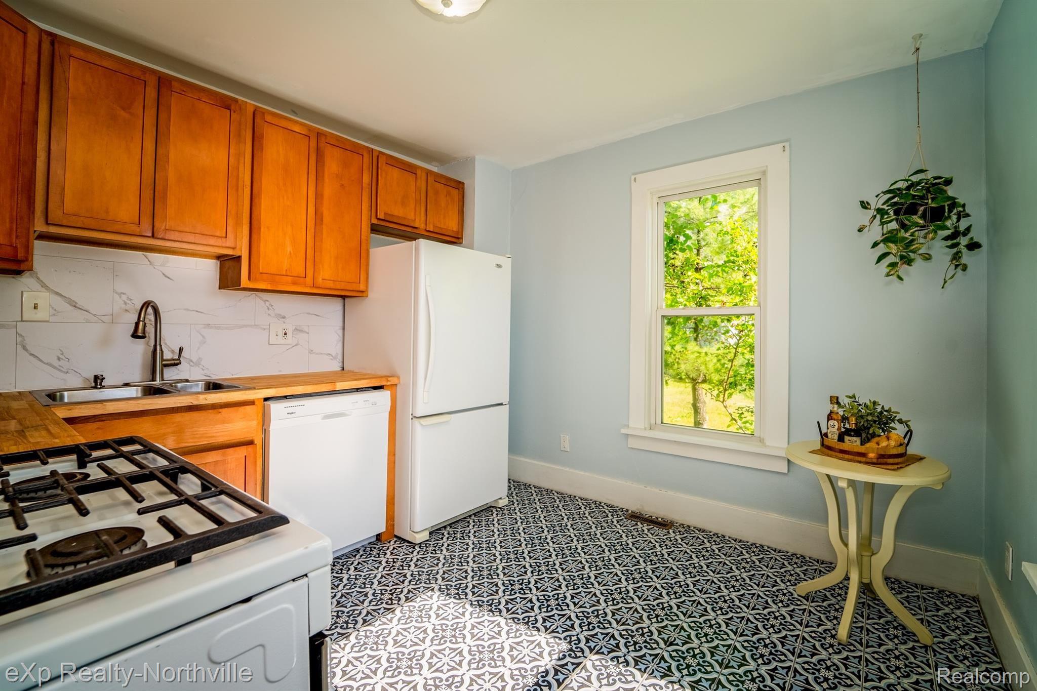 2709 Platt Road Ann Arbor, MI 48104 - Photo 5 of 28 2709 Platt-14.jpg
