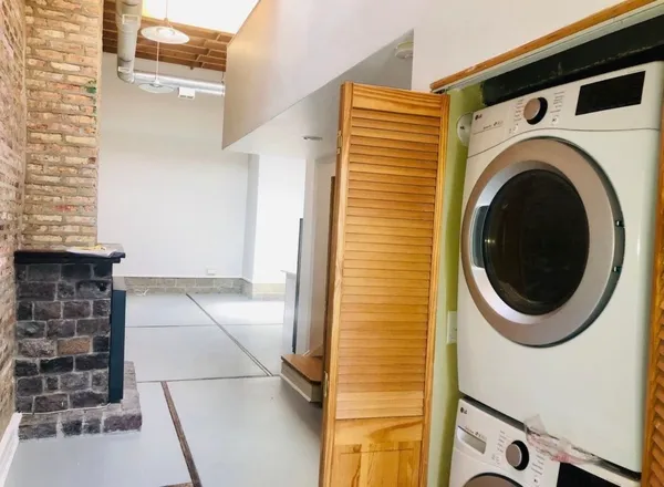 $2,450 | 1835 South Loomis Street, Unit LOFT, Chicago, IL 60608