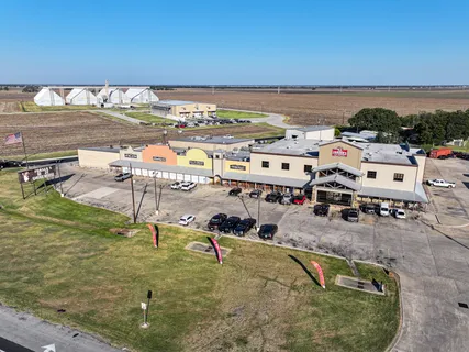 $7,879,000 | 59 Us-59 Highway, El Campo, TX 77437