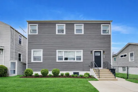 $699,500 | 2227 Foster Street, Evanston, IL 60201