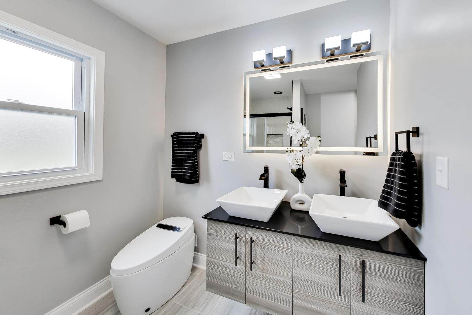 2227 Foster Street Evanston, IL 60201 - Photo 12 of 20