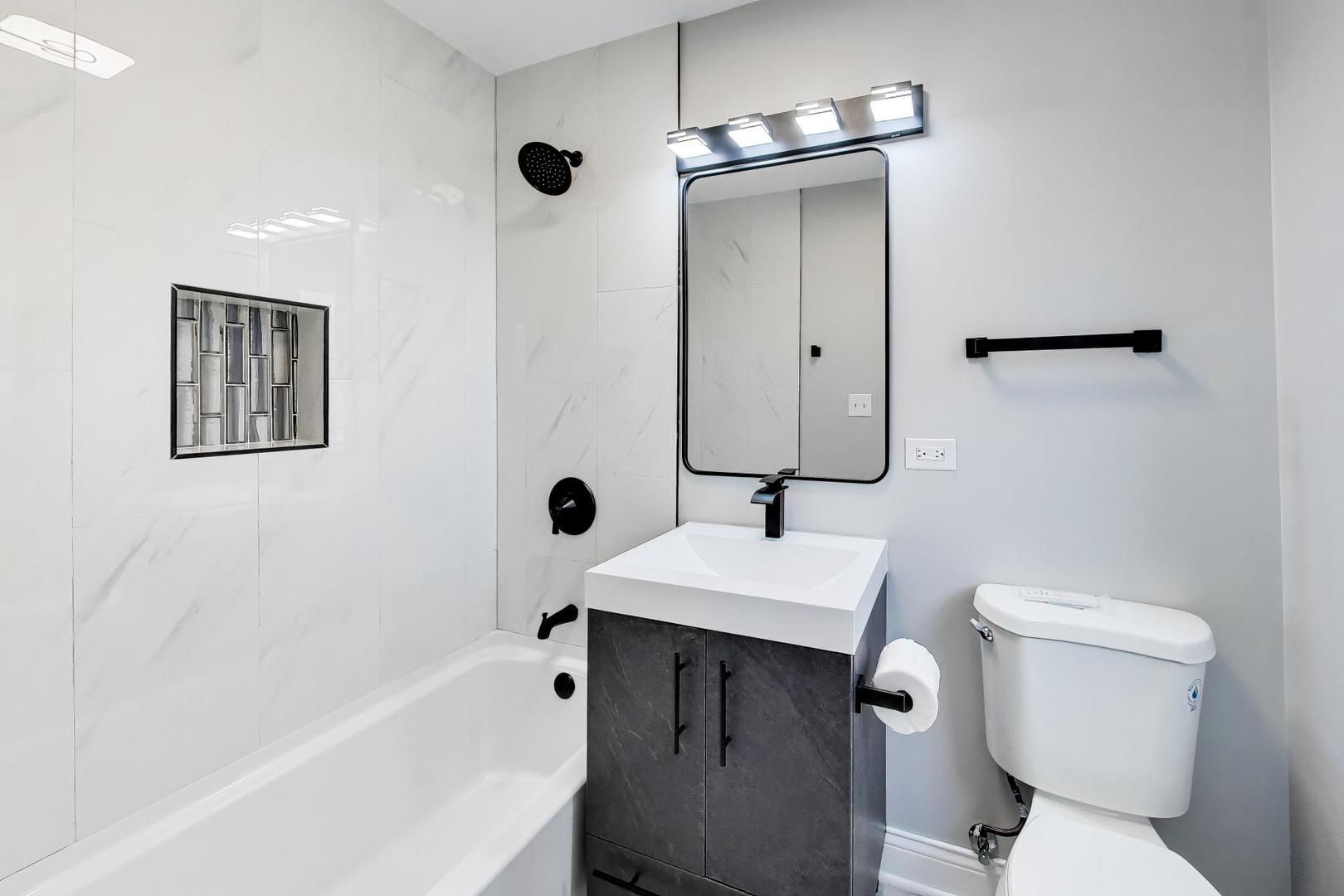 2227 Foster Street Evanston, IL 60201 - Photo 15 of 20