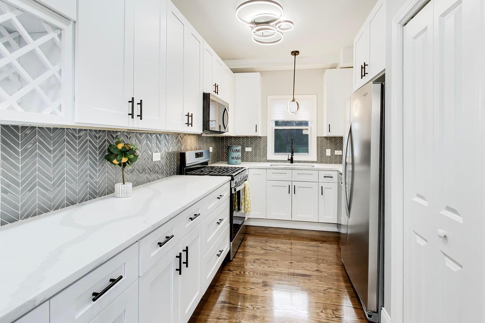 2227 Foster Street Evanston, IL 60201 - Photo 6 of 20