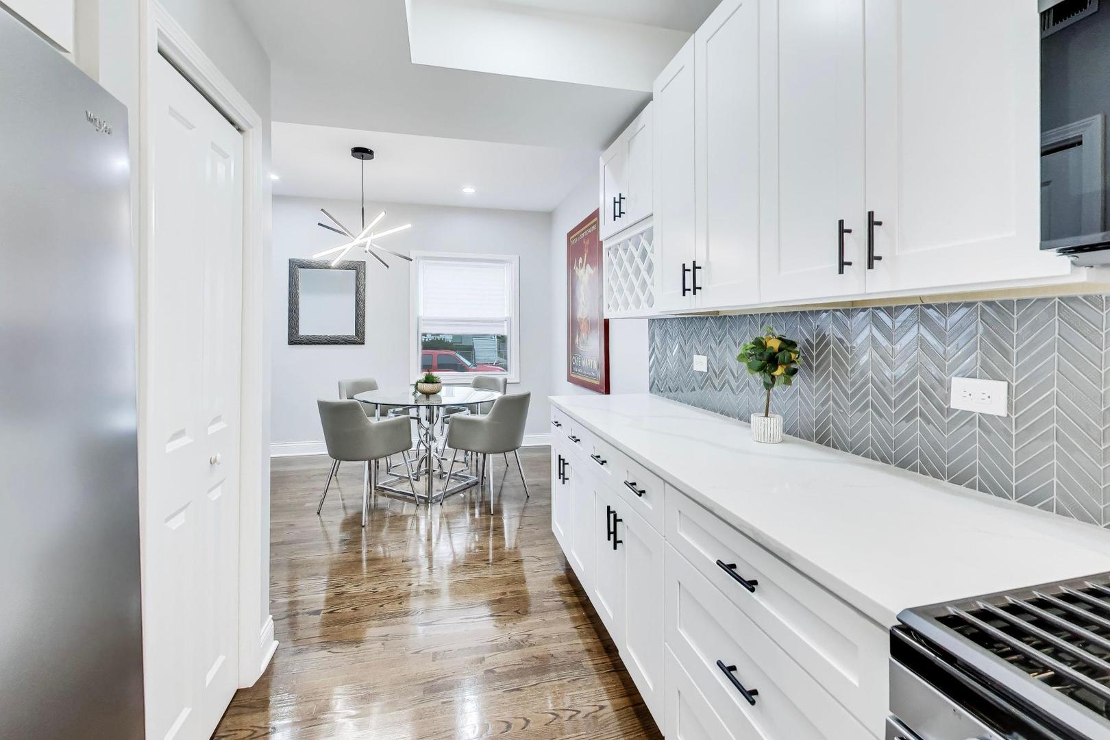 2227 Foster Street Evanston, IL 60201 - Photo 7 of 20