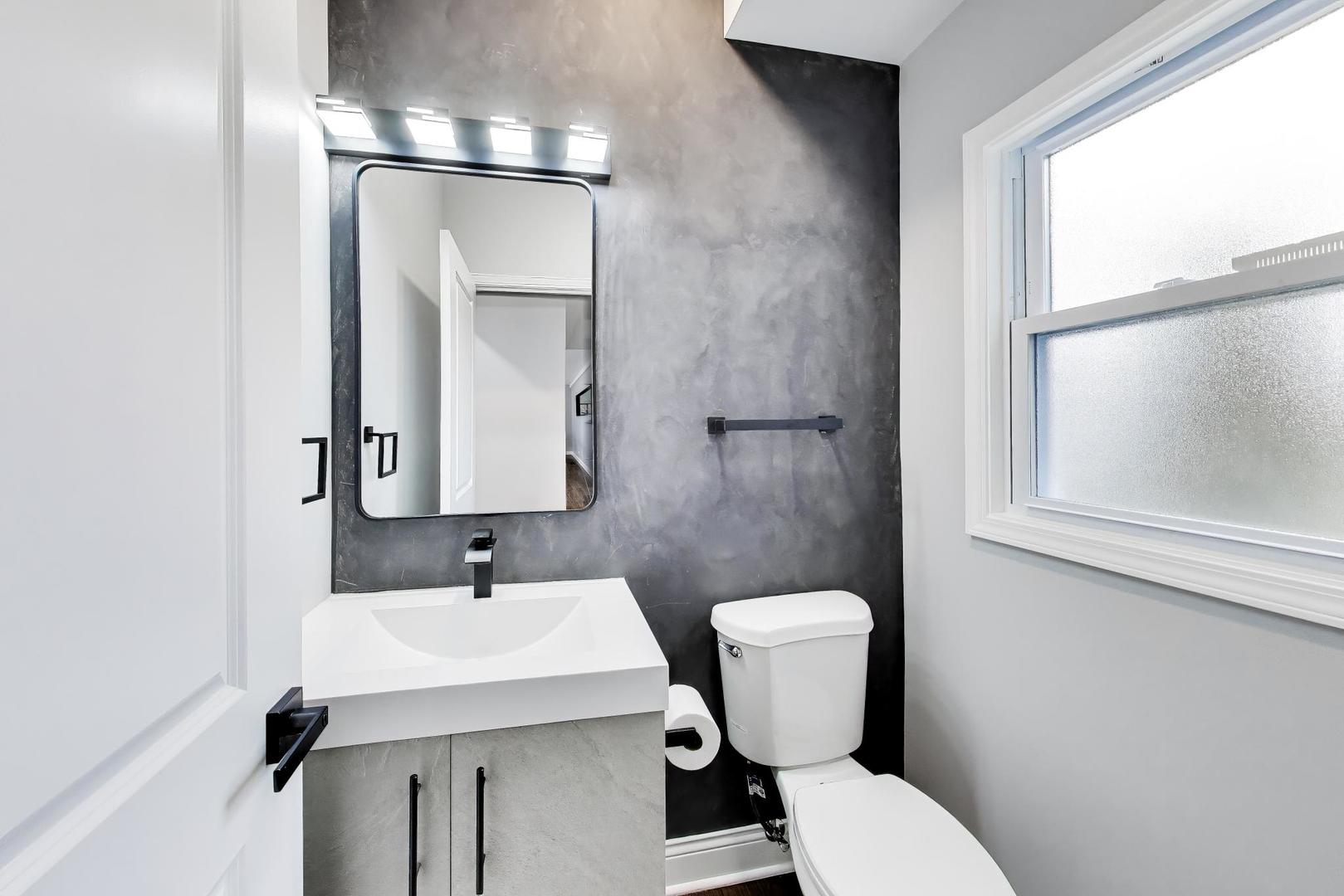 2227 Foster Street Evanston, IL 60201 - Photo 9 of 20