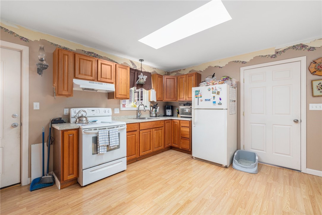 66 Benedict Road Warwick, RI 02888 - Photo 19 of 35 Gallery Image 19
